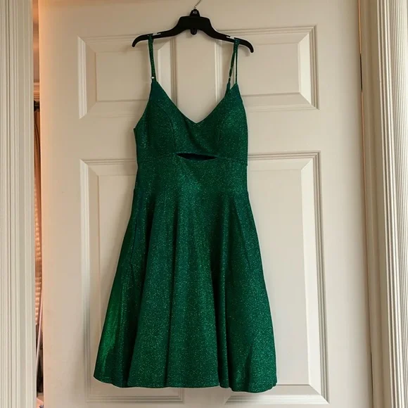 Dillards | Dresses | Beautiful Green Sparkly Formal Dress | Poshmark